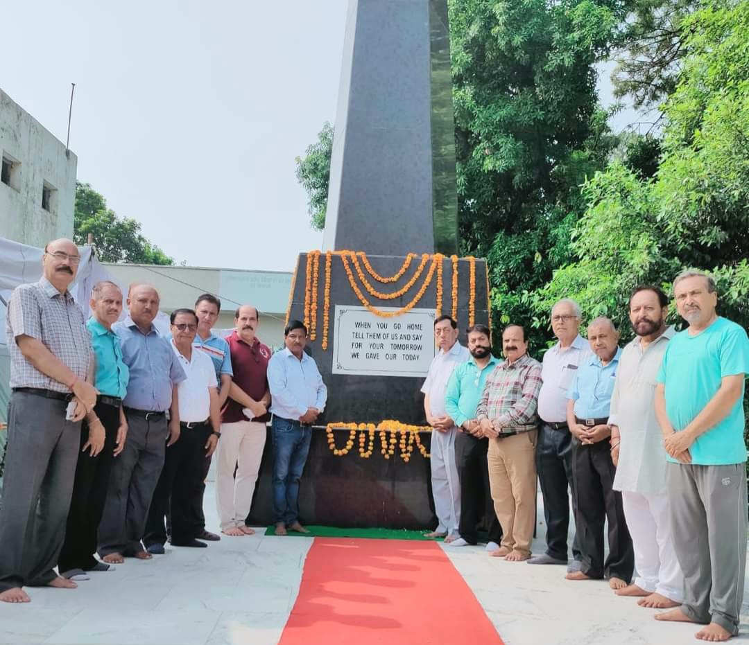 देश की सीमा पर खड़े वीर जवानों की वजह से ही हम सुरक्षित रह रहे हैं - संजीव अरोड़ा